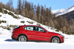 Alfa-Romeo-Stelvio-16