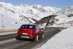 Alfa-Romeo-Stelvio-17