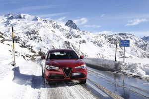 Alfa-Romeo-Stelvio-19