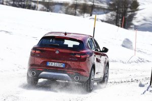 Alfa-Romeo-Stelvio-29