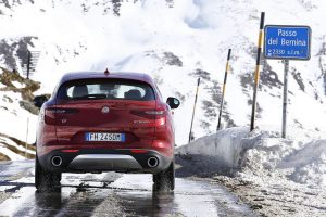 Alfa-Romeo-Stelvio-33