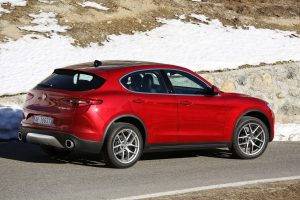 Alfa-Romeo-Stelvio-82