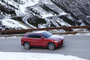 Alfa-Romeo-Stelvio-83