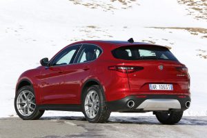 Alfa-Romeo-Stelvio-91