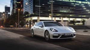Porsche-SEHybrid-Panamera-1
