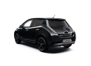 2017-nissan-leaf-black-edition-3