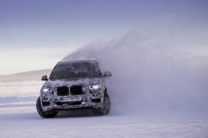 P90249819_highRes_the-new-bmw-x3-under