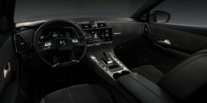 ds7-crossback-makes-debut-10
