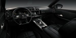 ds7-crossback-makes-debut-14