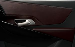 ds7-crossback-makes-debut-6