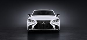 Lexus-LS500-FSport-01