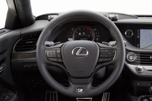 Lexus-LS500-FSport-34