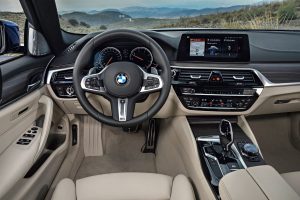 P90245029_highRes_the-new-bmw-5-series (1)