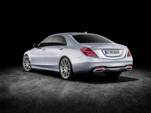 mercedes-unveils-sclass-facelift-47