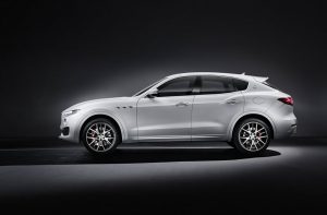 2017-Maserati-Levante-3