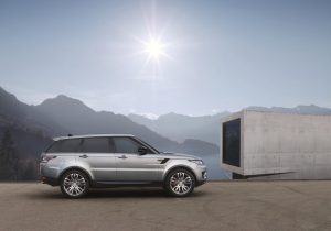 2017 Range Rover Sport exterior (4)