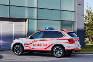 P90259100_highRes_bmw-at-the-rettmobil