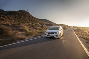 opel-vauxhall-zafira-tourer-2017-11