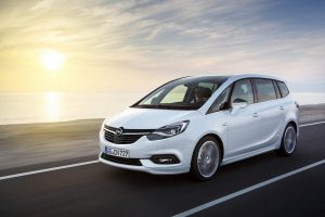 opel-vauxhall-zafira-tourer-2017-12