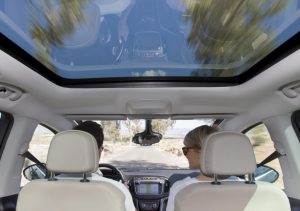 opel-vauxhall-zafira-tourer-2017-6