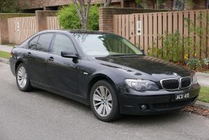 2006_BMW_730d_(E65)_sedan_(2015-07-09)_01