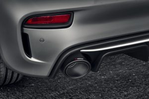 2017-abarth-695-rivale-4