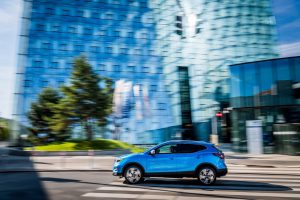 2018-NissanQashqai-06
