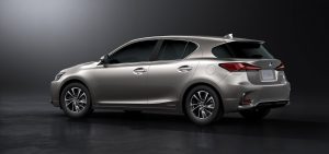 2018-lEXUS-ct-12