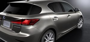 2018-lEXUS-ct-18