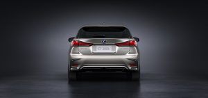 2018-lEXUS-ct-3