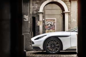 Aston-Martin-DB11-16