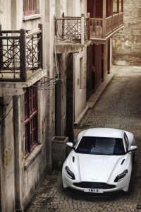 Aston-Martin-DB11-17