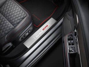 2018-jaguar-xjr575-21