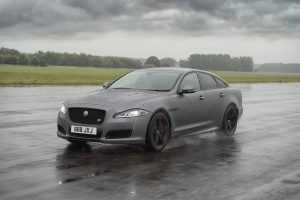 2018-jaguar-xjr575-4