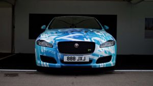 Jaguar-XJR-575-4