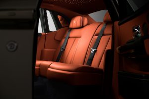 P90271187_highRes_new-phantom-interior