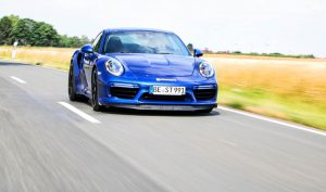 edo-991-turbo-blue-arrow-csm_bat3_bd051dd253