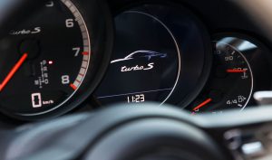 edo-991-turbo-blue-arrow-csm_img_0317_1d34b85892