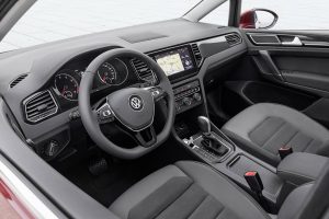 2018-vw-golf-sportsvan-15