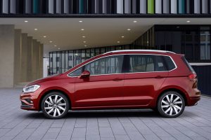 2018-vw-golf-sportsvan-2