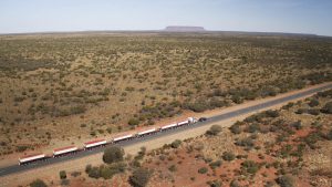 LR_discovery_18MY_trainpull_300817_02 copy