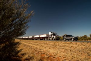 LR_discovery_18MY_trainpull_300817_09 copy