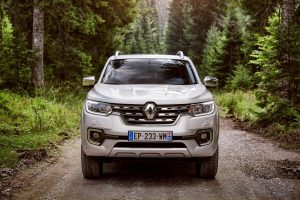 renault-alaskan-to-europe-45