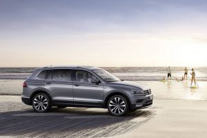 2017-VWTiguan-Allspace-14