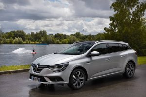 2017-renault-megane-sport-tourer-1