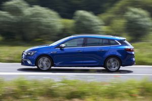 2017-renault-megane-sport-tourer-3