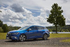 2017-renault-megane-sport-tourer-4