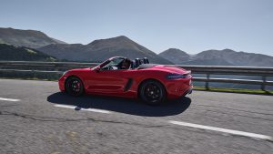 Porsche-718-GTS -8