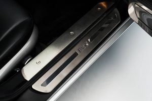 steve-jobs-bmw-z8-55