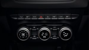 VERSION E3 - 4WD - COMMANDES CLIMATISATION AUTOMATIQUE